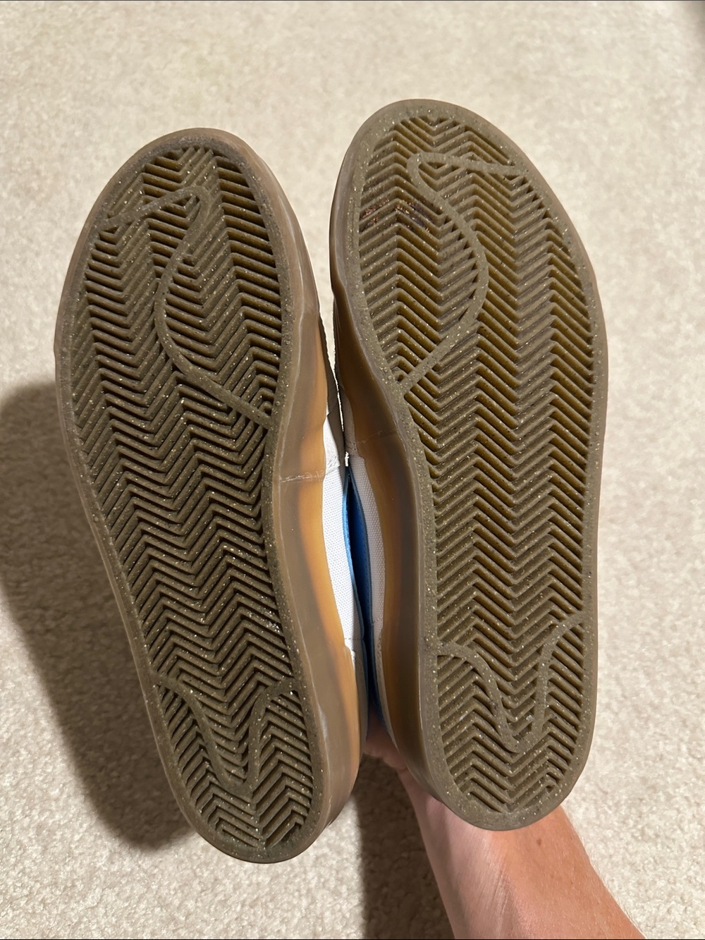 Nike White and Blue Sneakers with Gum Sole - Picture 7 of 8